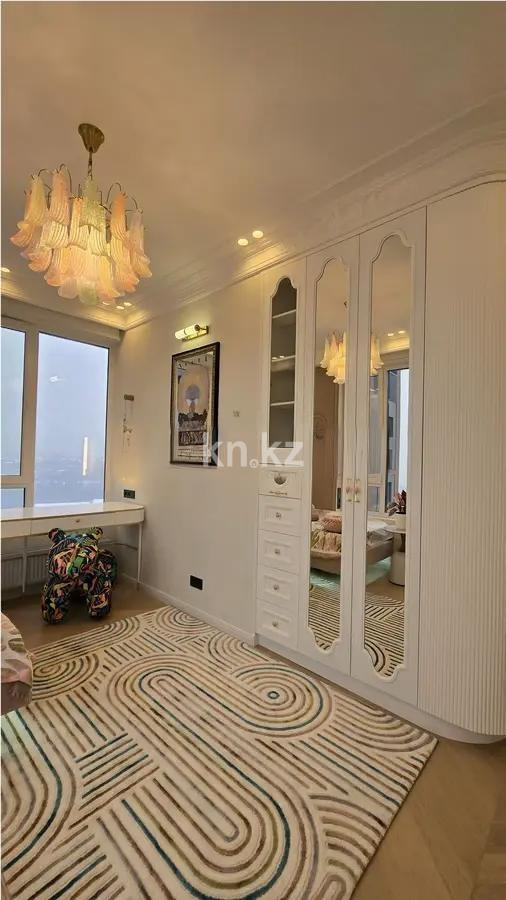 Продажа 4-комнатной квартиры, 95 м² в Алматы