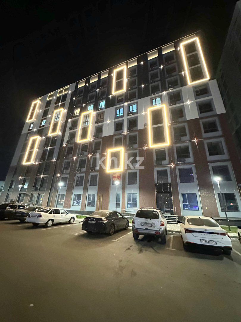 Продажа 2-комнатной квартиры, 79 м², ул. Байтерекова, дом  2б в Шымкенте - фото 29