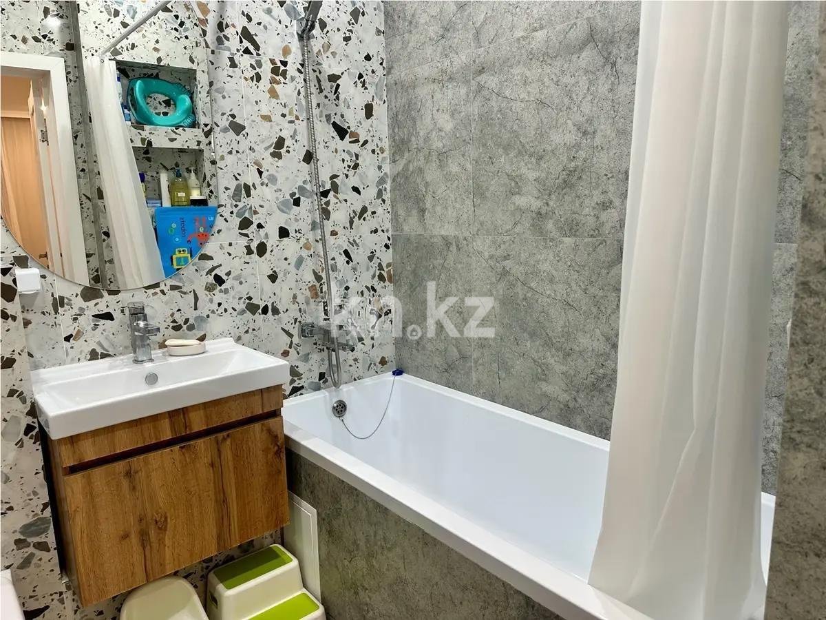 Продажа 2-комнатной квартиры, 50.6 м², ул. Нажимеденова, дом  62/1 в Астане - фото 4