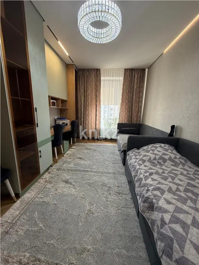 Продажа 4-комнатной квартиры, 135 м², ул. Бухар жырау, дом  31 в Астане - фото 3