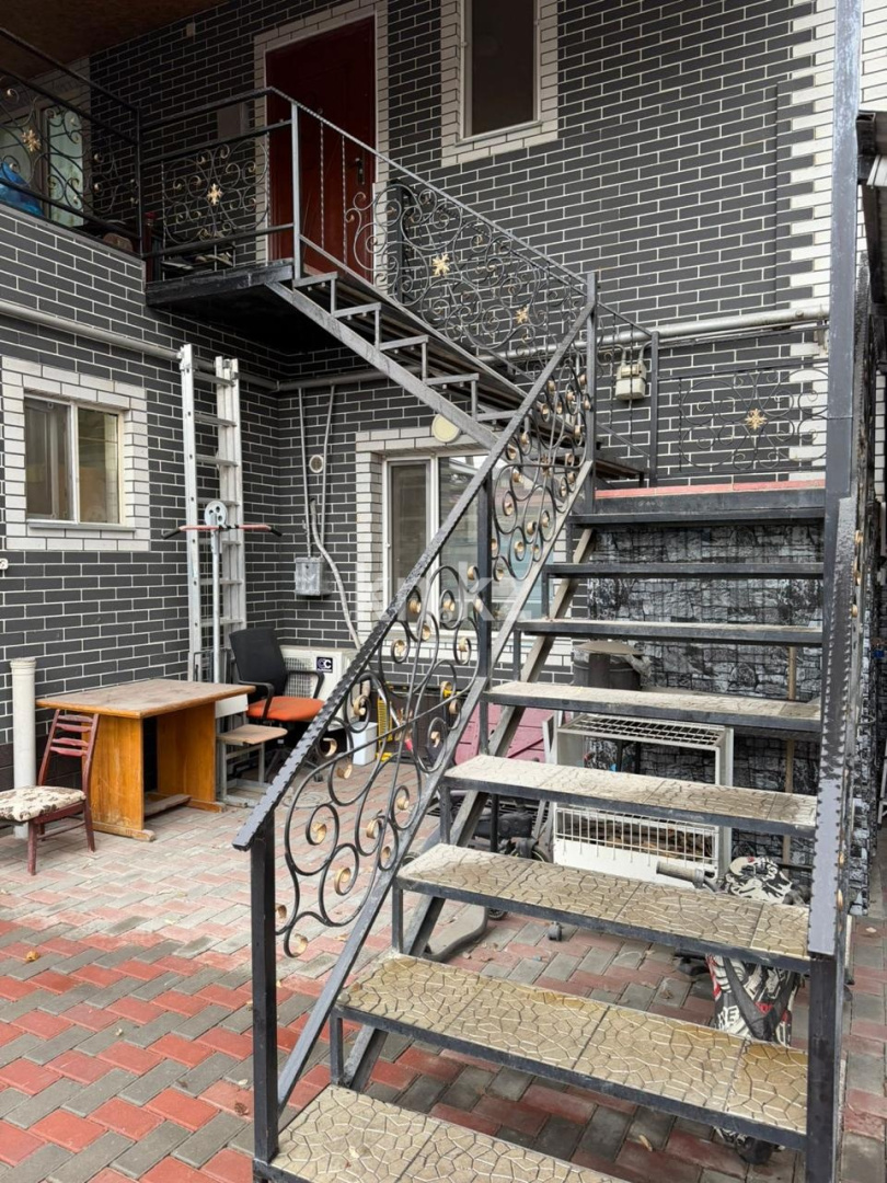 Продажа 8-комнатного дома, 230 м² в Алматы - фото 2