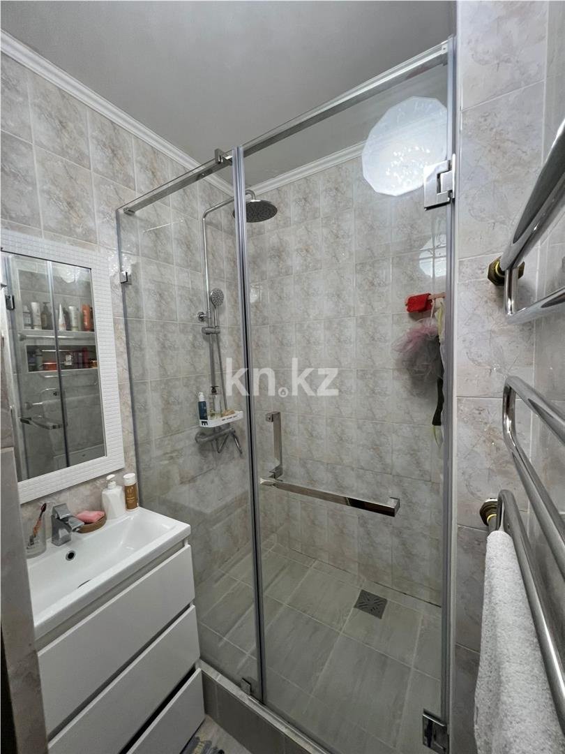 Продажа 3-комнатной квартиры, 98 м², пр. Шахтеров в Караганде - фото 13