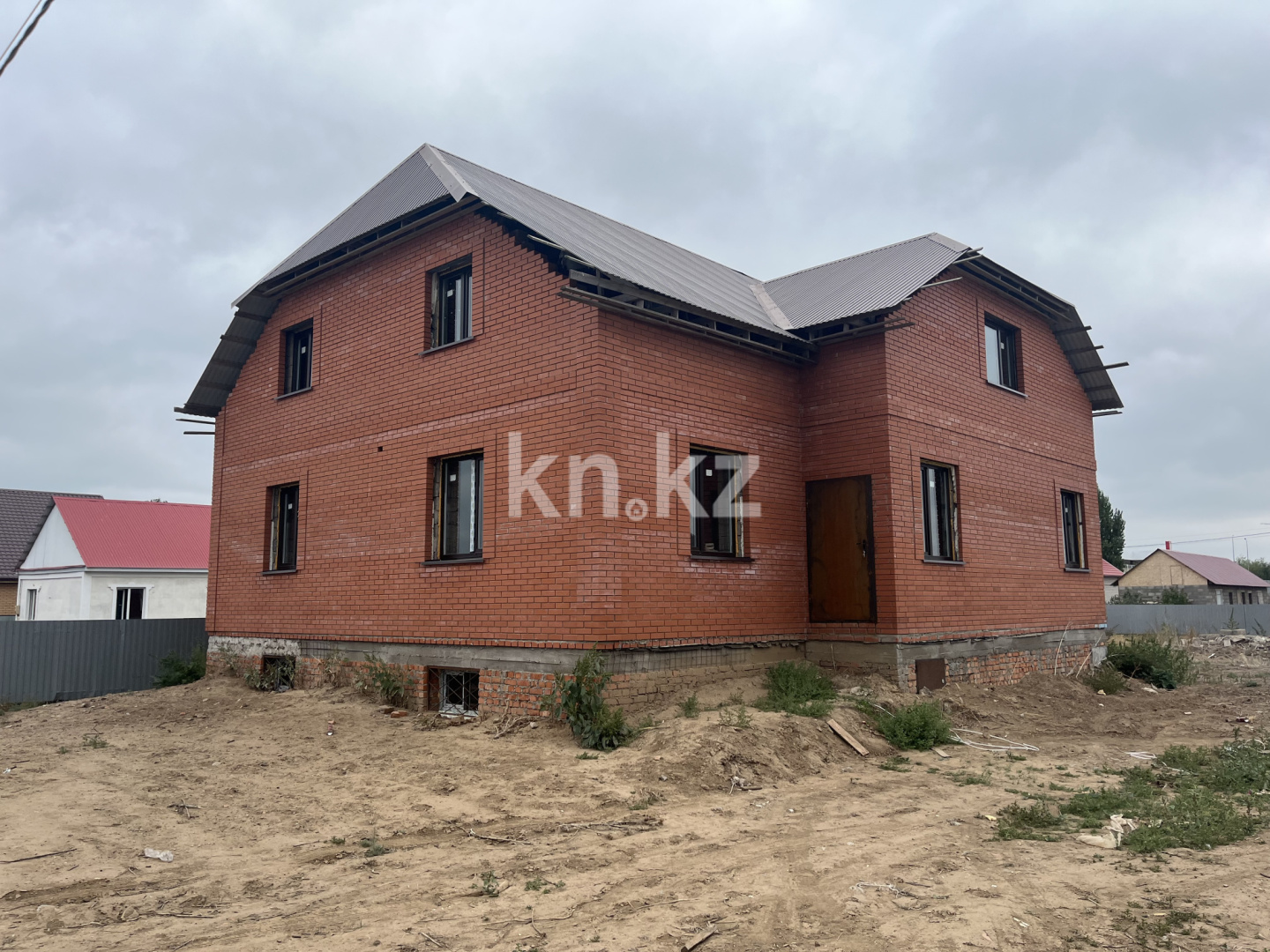 Продажа 5-комнатного дома, 378 м² в Уральске - фото 2