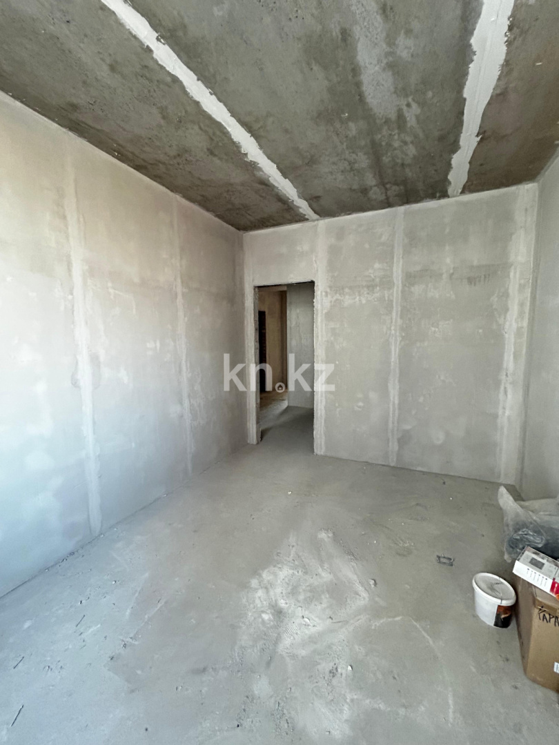 Продажа 3-комнатной квартиры, 92 м², ул. Букетова, дом  3/3 в Караганде - фото 3