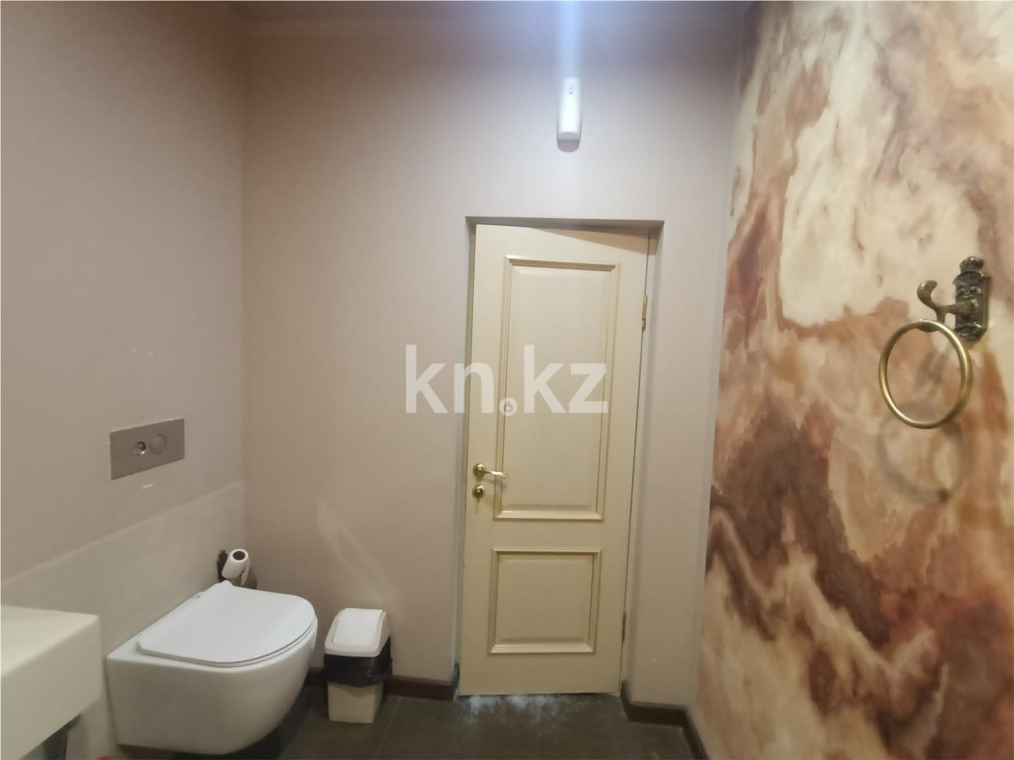 Продажа 5-комнатной квартиры, 200 м² в Астане - фото 31