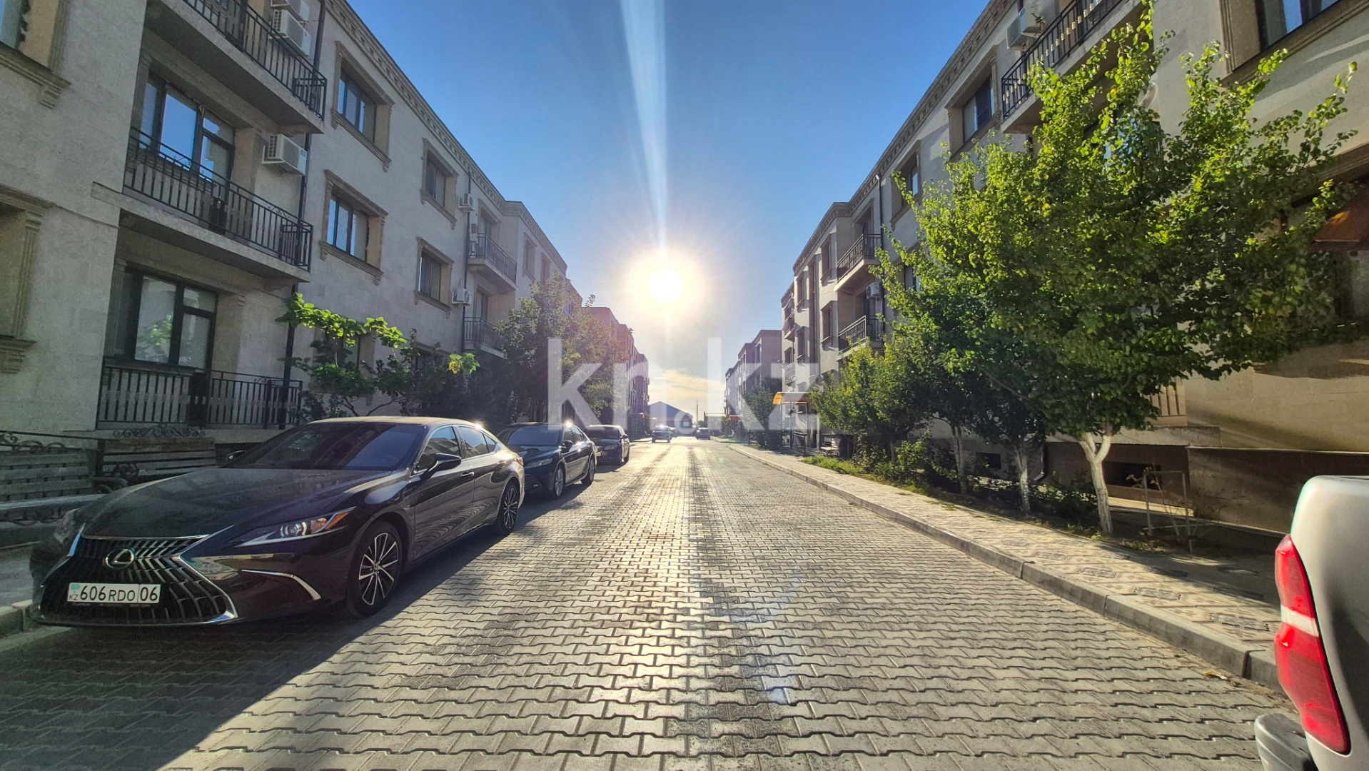 Продажа 2-комнатной квартиры, 70 м² в Атырау - фото 2
