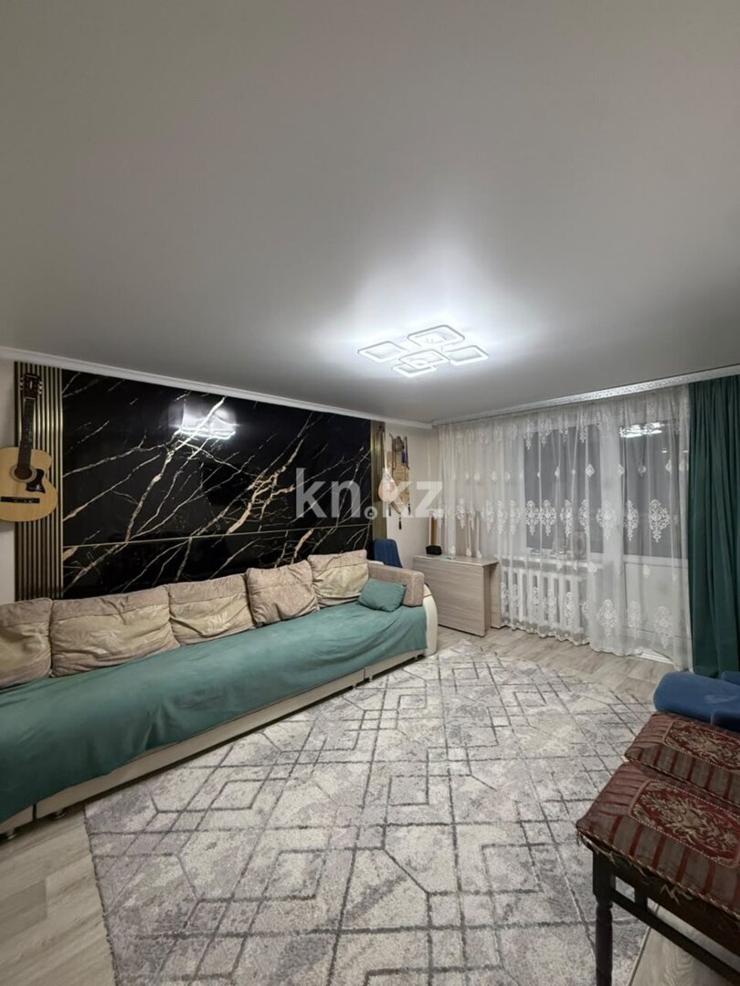Продажа 2-комнатной квартиры, 49.8 м² в Караганде