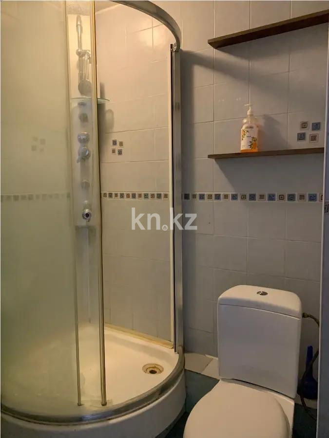 Продажа 2-комнатной квартиры, 43 м², мкр-н 10, дом  13 в Алматы - фото 2