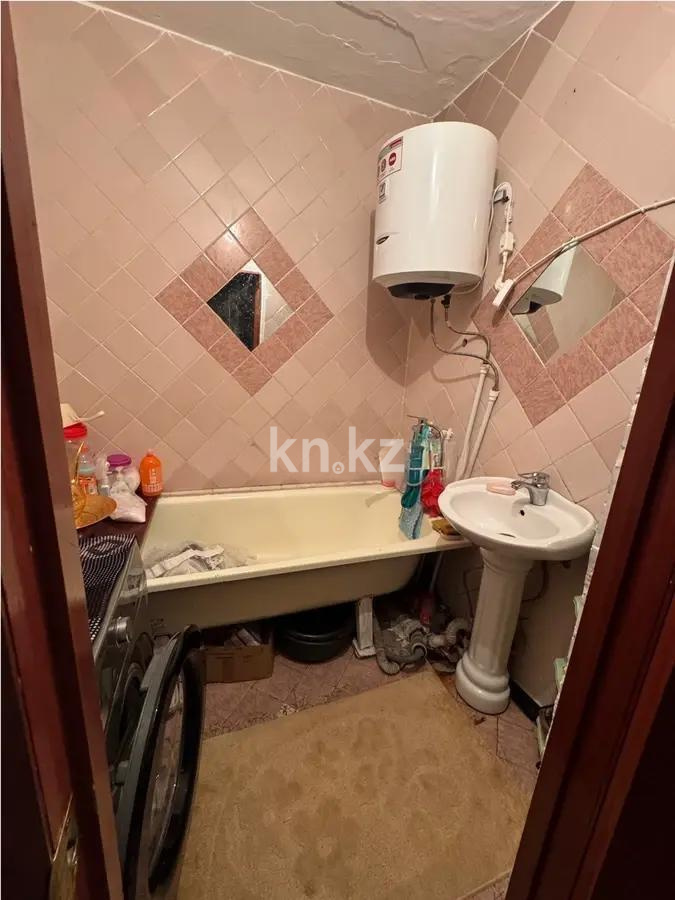 Продажа 3-комнатной квартиры, 60 м², ул. Мирная, дом  10/1 в Караганде - фото 5