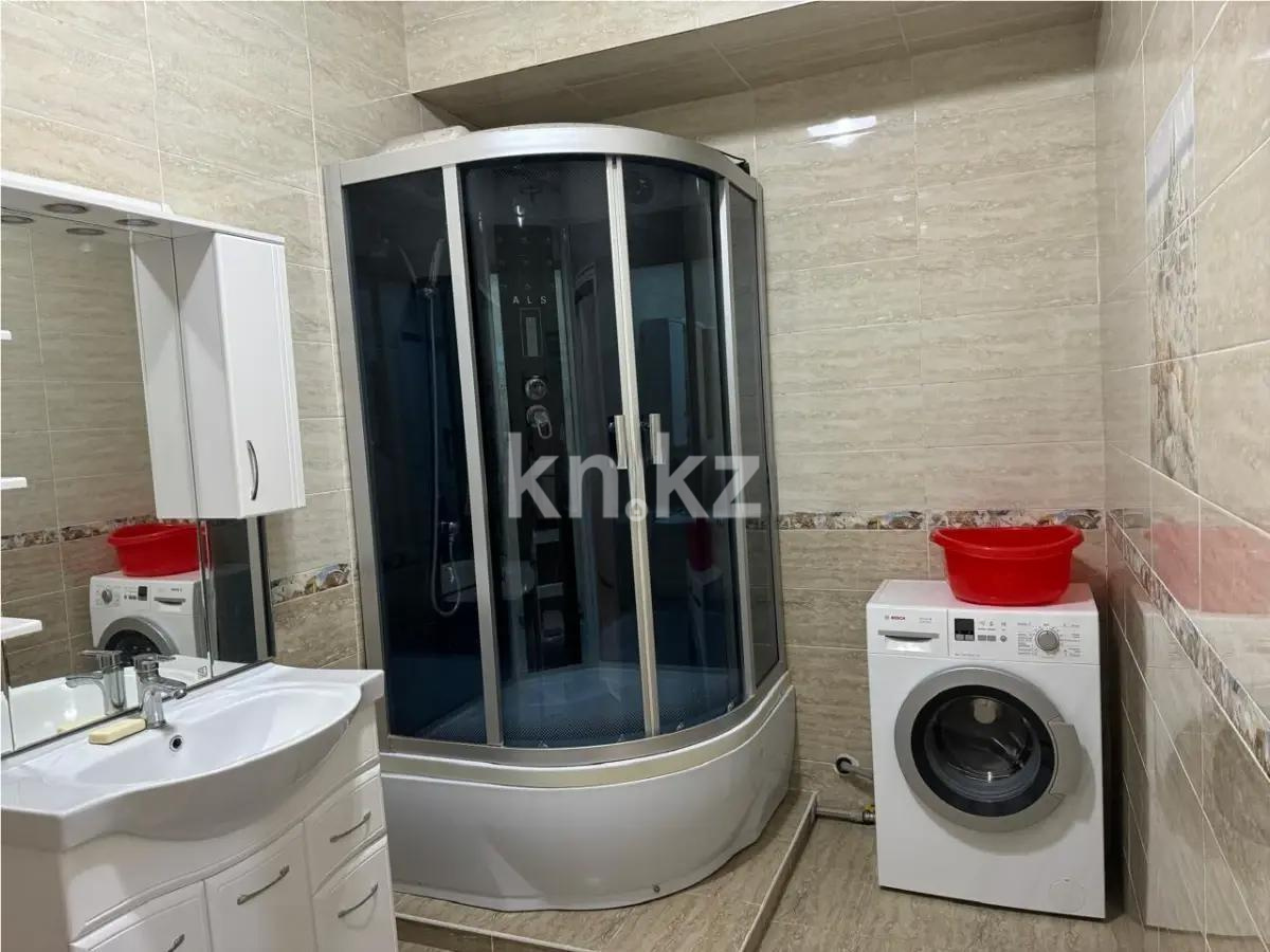 Продажа 2-комнатной квартиры, 65 м², ул. Жарокова, дом  137 в Алматы - фото 4