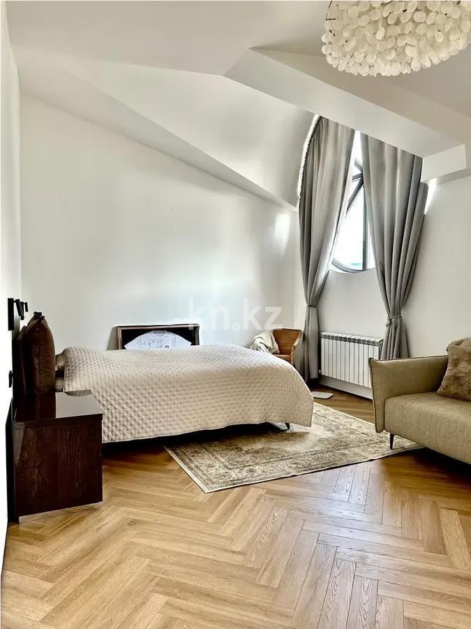 Продажа 5-комнатной квартиры, 255.5 м², ул. Маркова, дом  75 в Алматы - фото 3