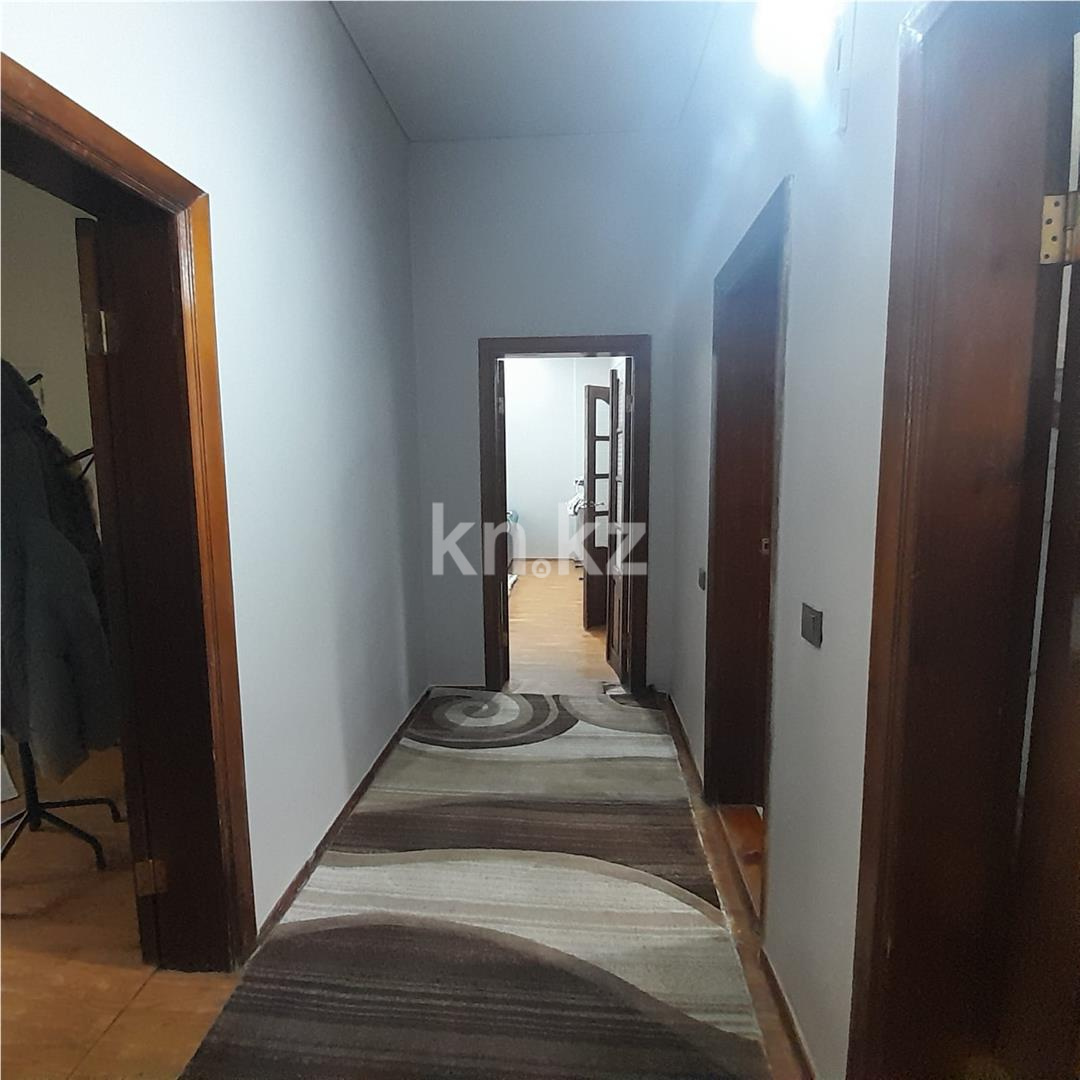 Продажа 3-комнатной квартиры, 80 м², ул. Жамбыла, дом  3 в Караганде - фото 10