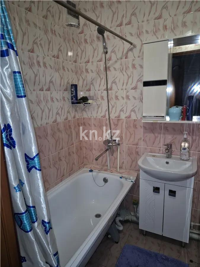 Продажа 1-комнатной квартиры, 38 м², мкр. Восток-1, дом  6/1 в Караганде - фото 3