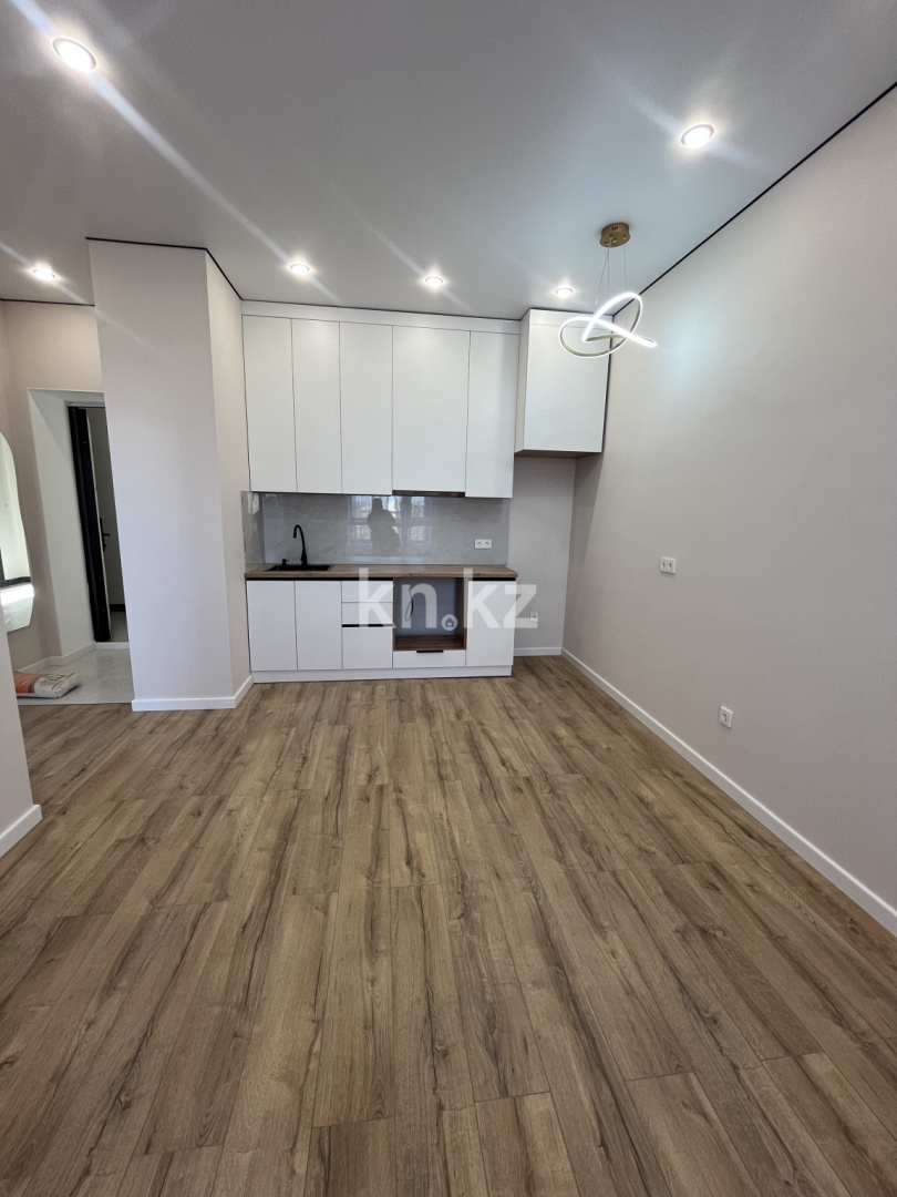 Продажа 2-комнатной квартиры, 35 м², Абая, дом  84 в Астане - фото 9