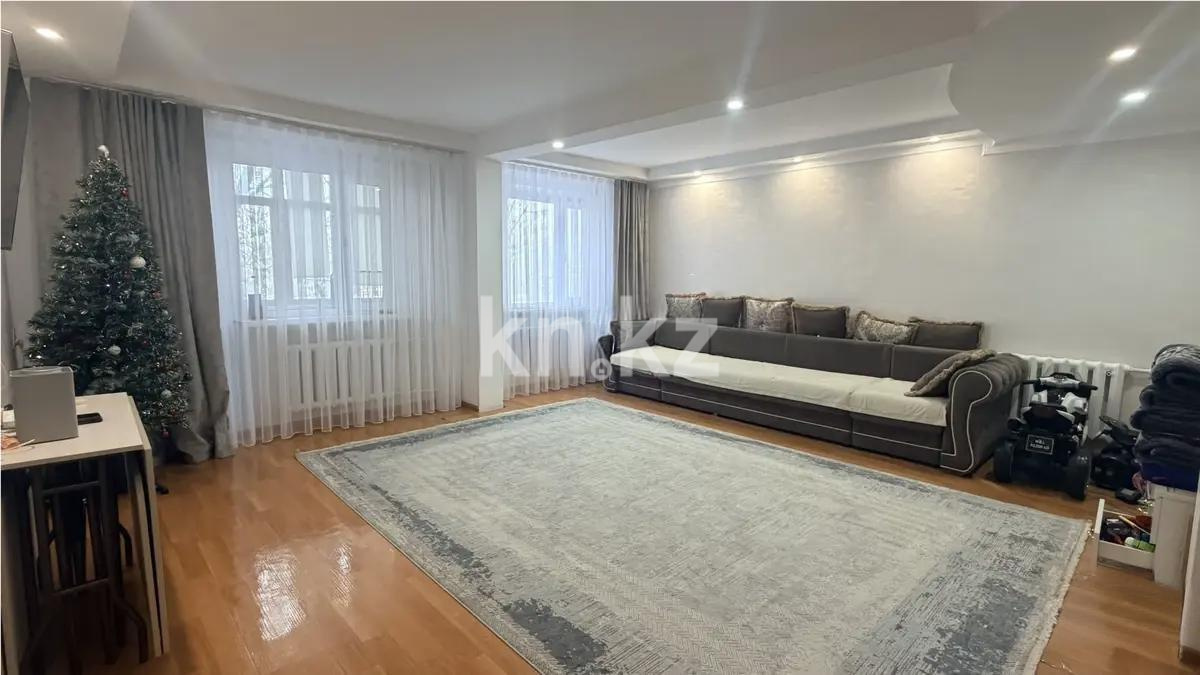 Продажа 3-комнатной квартиры, 92 м² в Караганде