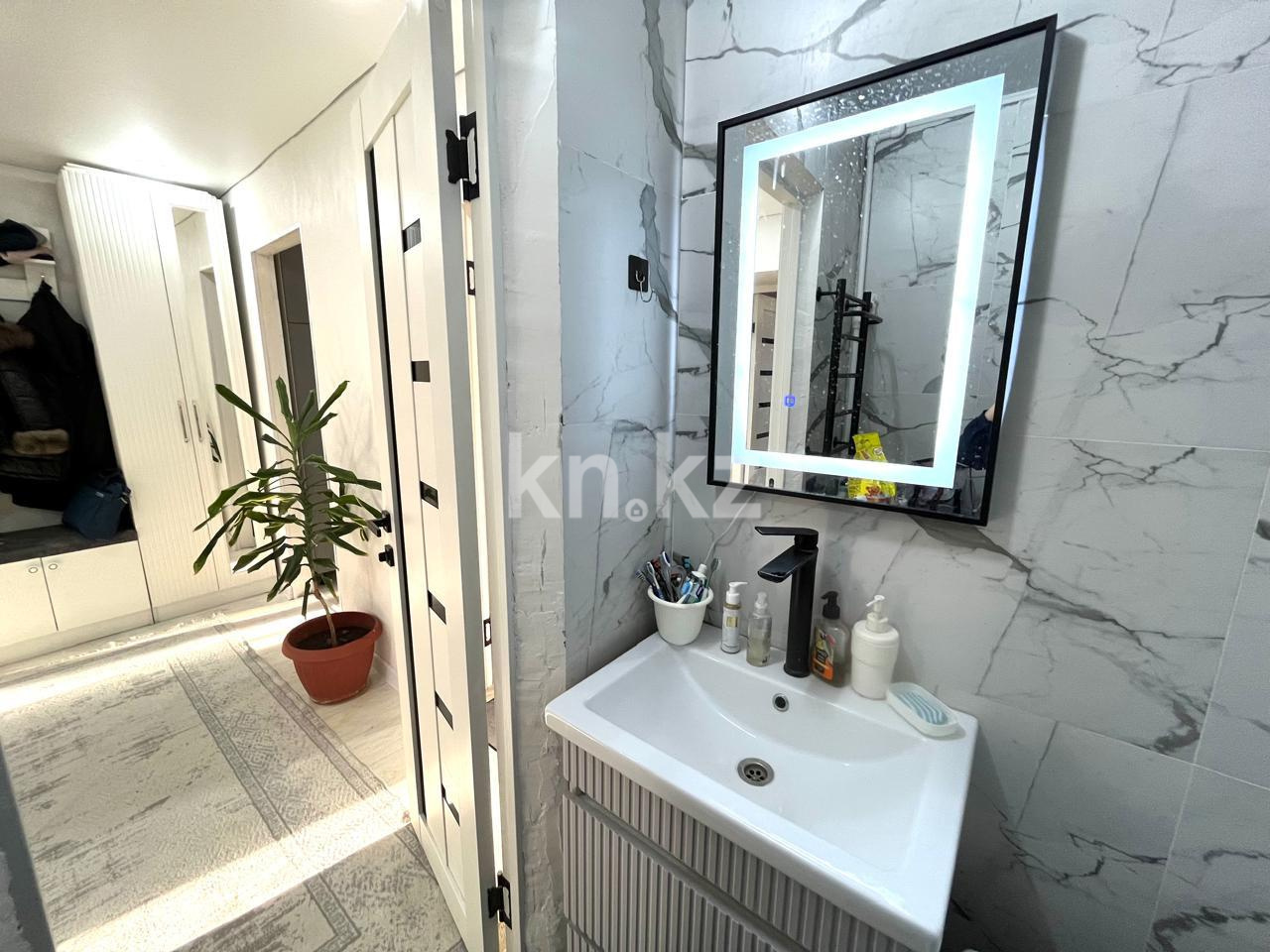 Продажа 3-комнатной квартиры, 59 м², ул. Маметовой в Караганде - фото 11