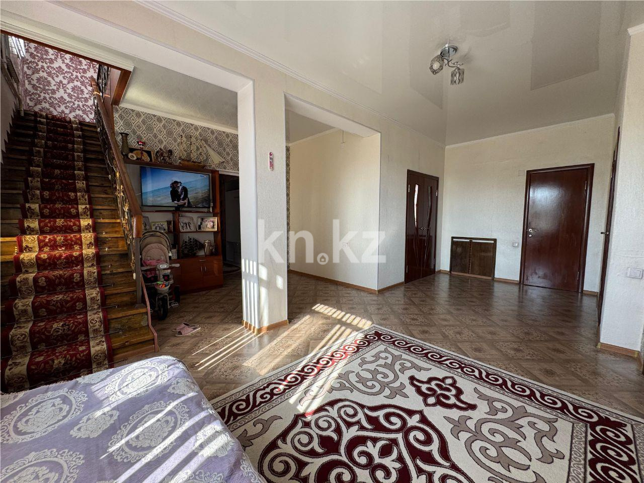 Продажа 7-комнатного дома, 220 м², ул. Менделеева, дом  39 в Караганде - фото 9