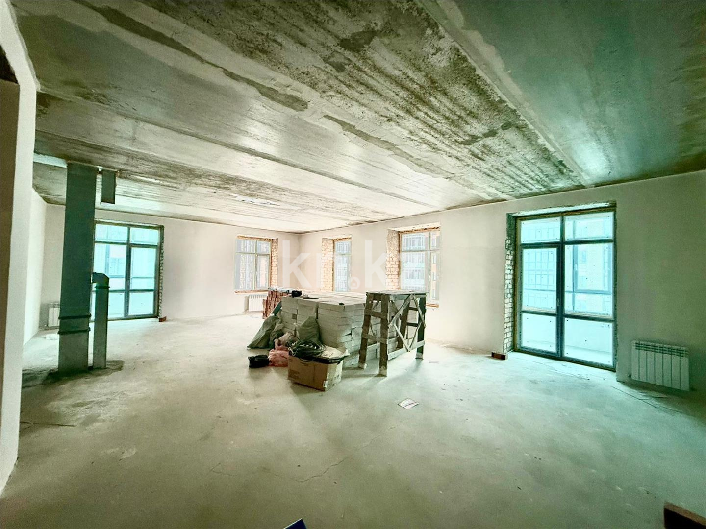 Продажа 3-комнатной квартиры, 77 м², ул. Букетова в Караганде - фото 2