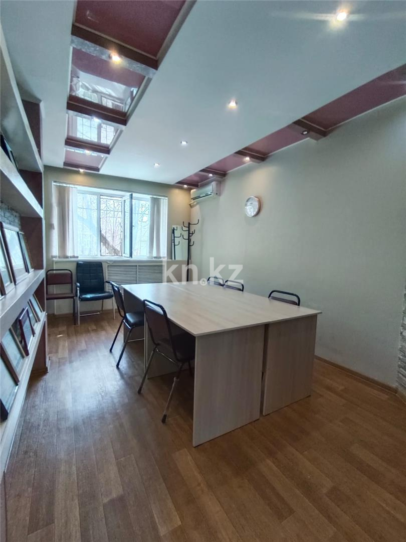 Продажа 3-комнатной квартиры, 62 м², ул. Ермекова, дом  60 в Караганде - фото 3