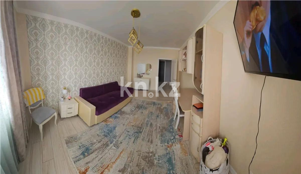 Продажа 2-комнатной квартиры, 70 м², ул. Момышулы, дом  24 в Караганде - фото 2