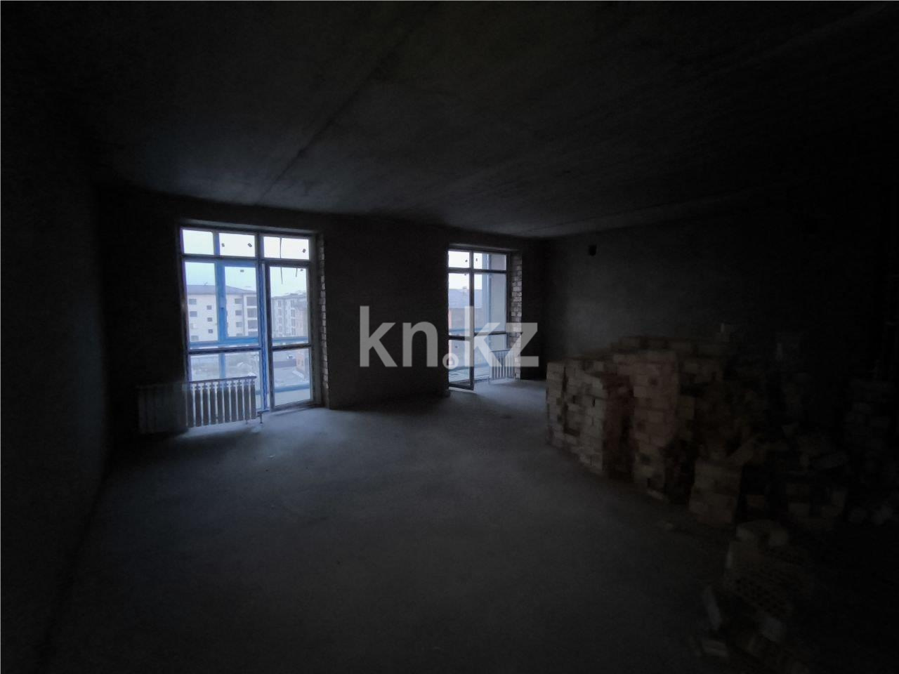 Продажа 3-комнатной квартиры, 76 м², ул. Муканова в Караганде - фото 6