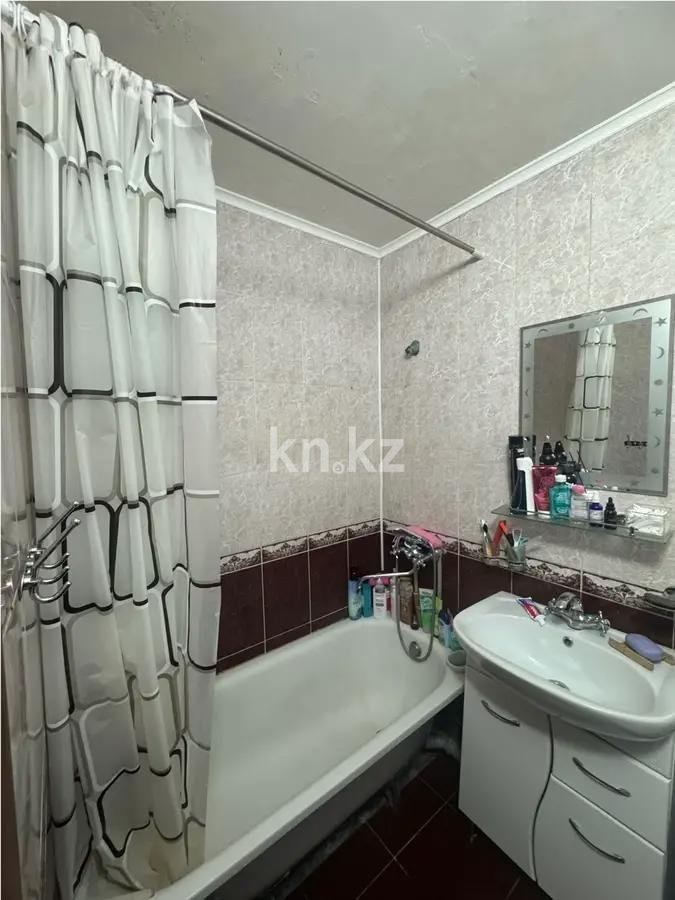 Продажа 3-комнатной квартиры, 62 м², мкр-н 9, дом  27 в Алматы - фото 5