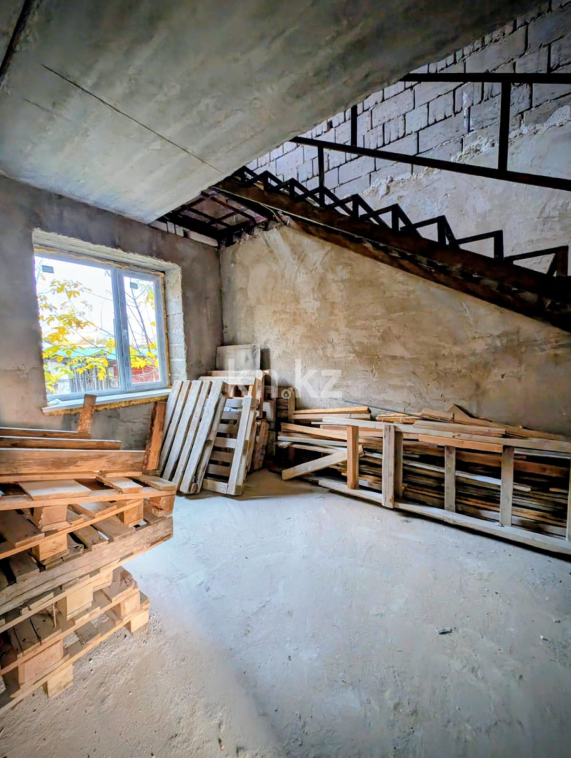 Продажа 4-комнатной квартиры, 135 м², ул. Скоробогатова, дом  108 в Уральске - фото 22