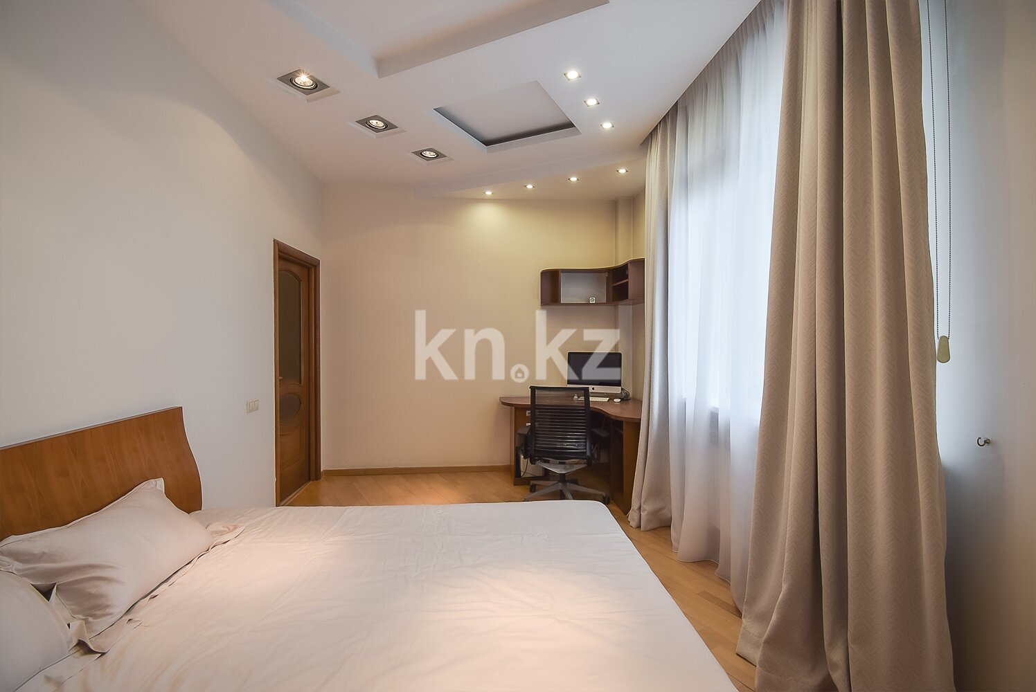 Продажа 4-комнатной квартиры, 241 м² в Алматы - фото 36