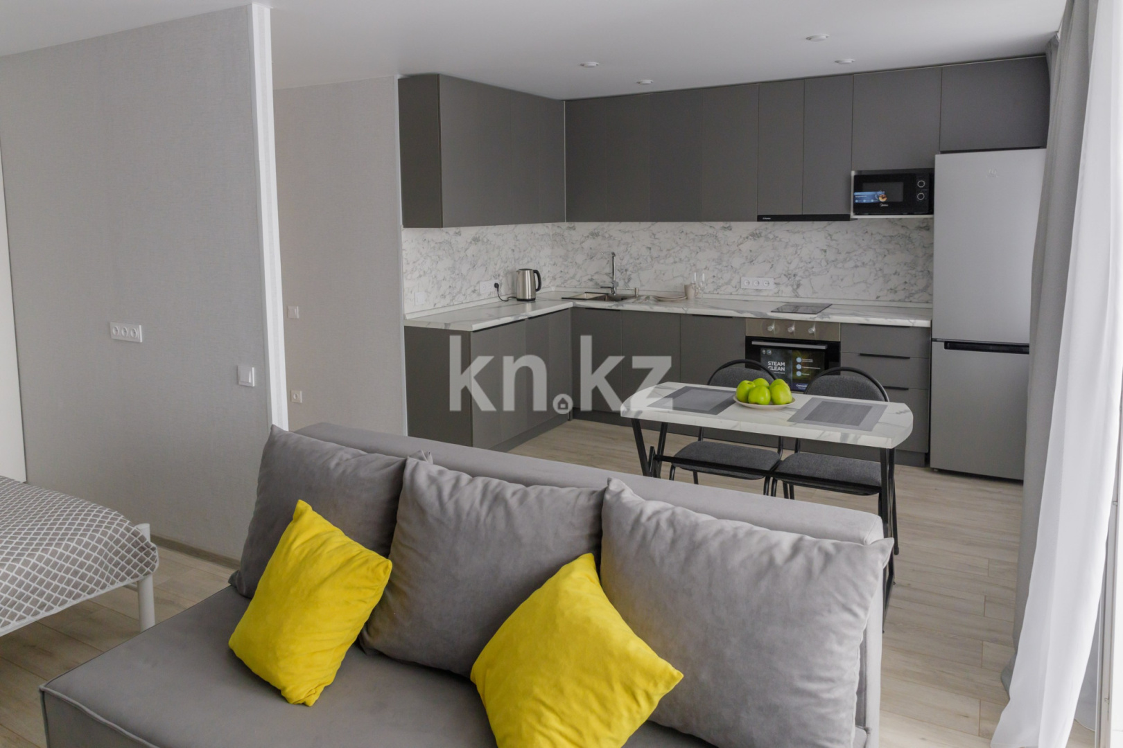 Аренда 1-комнатной квартиры посуточно, 35 м², ул. Казахстан, дом  72 в Усть-Каменогорске - фото 2