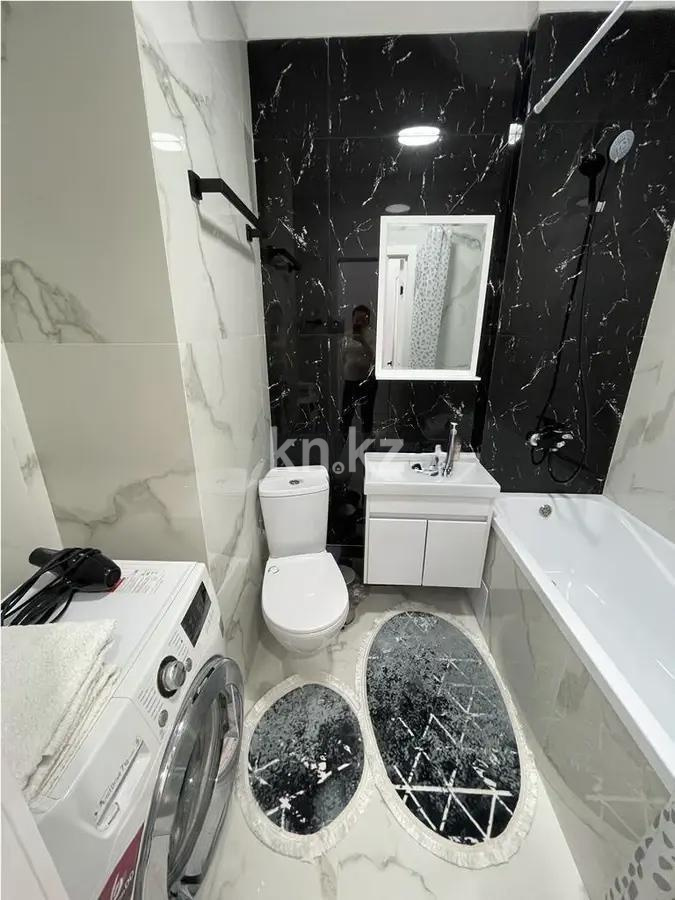 Продажа 2-комнатной квартиры, 56 м², ул. Толе би, дом  189/3 в Алматы - фото 3