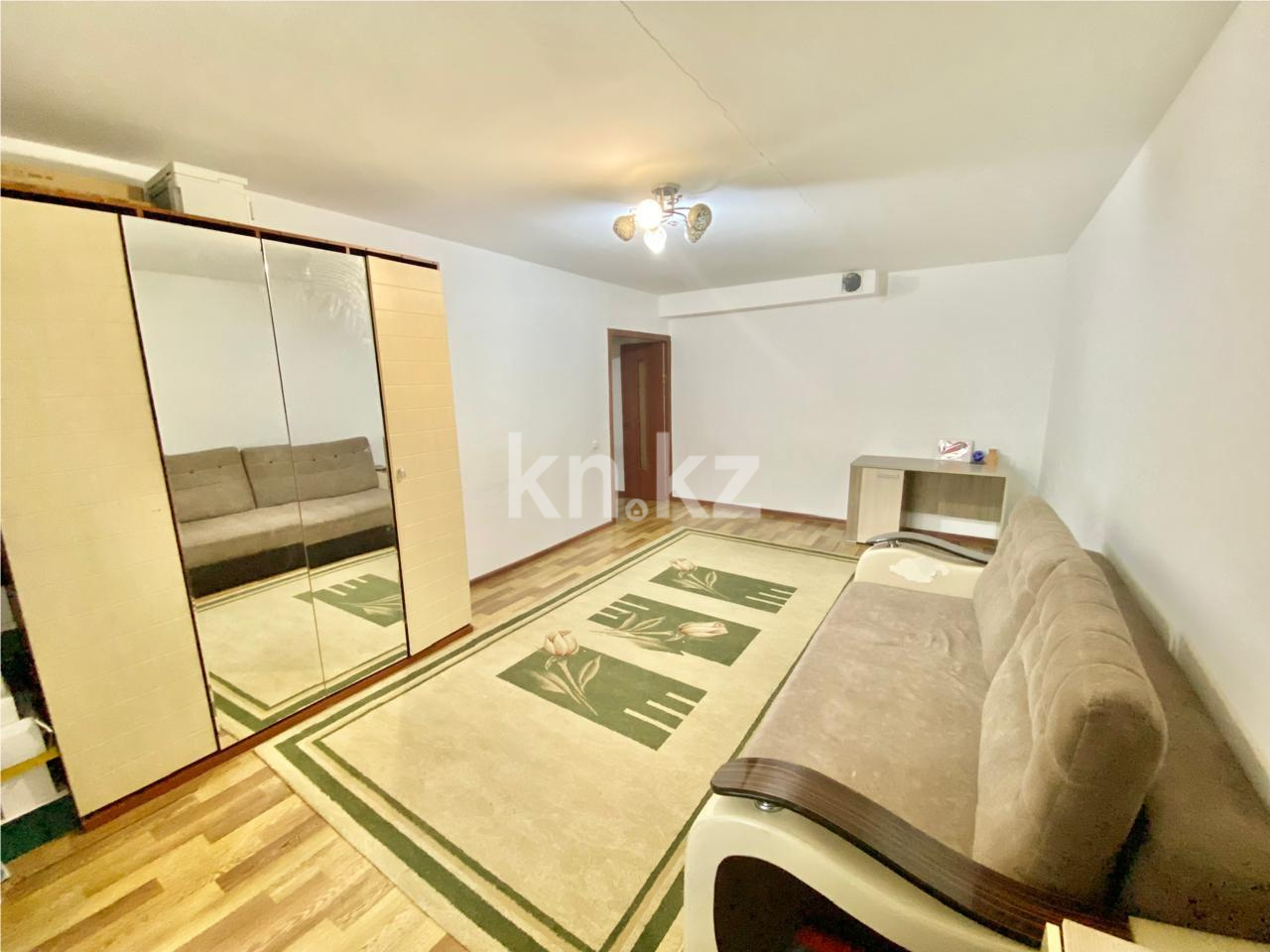 Продажа 2-комнатной квартиры, 72 м², ул. Ермекова в Караганде - фото 2