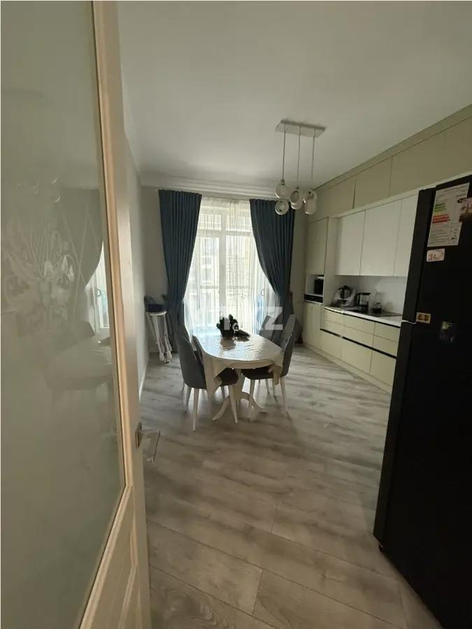 Продажа 4-комнатной квартиры, 123 м², ул. Толе би, дом  48 в Астане