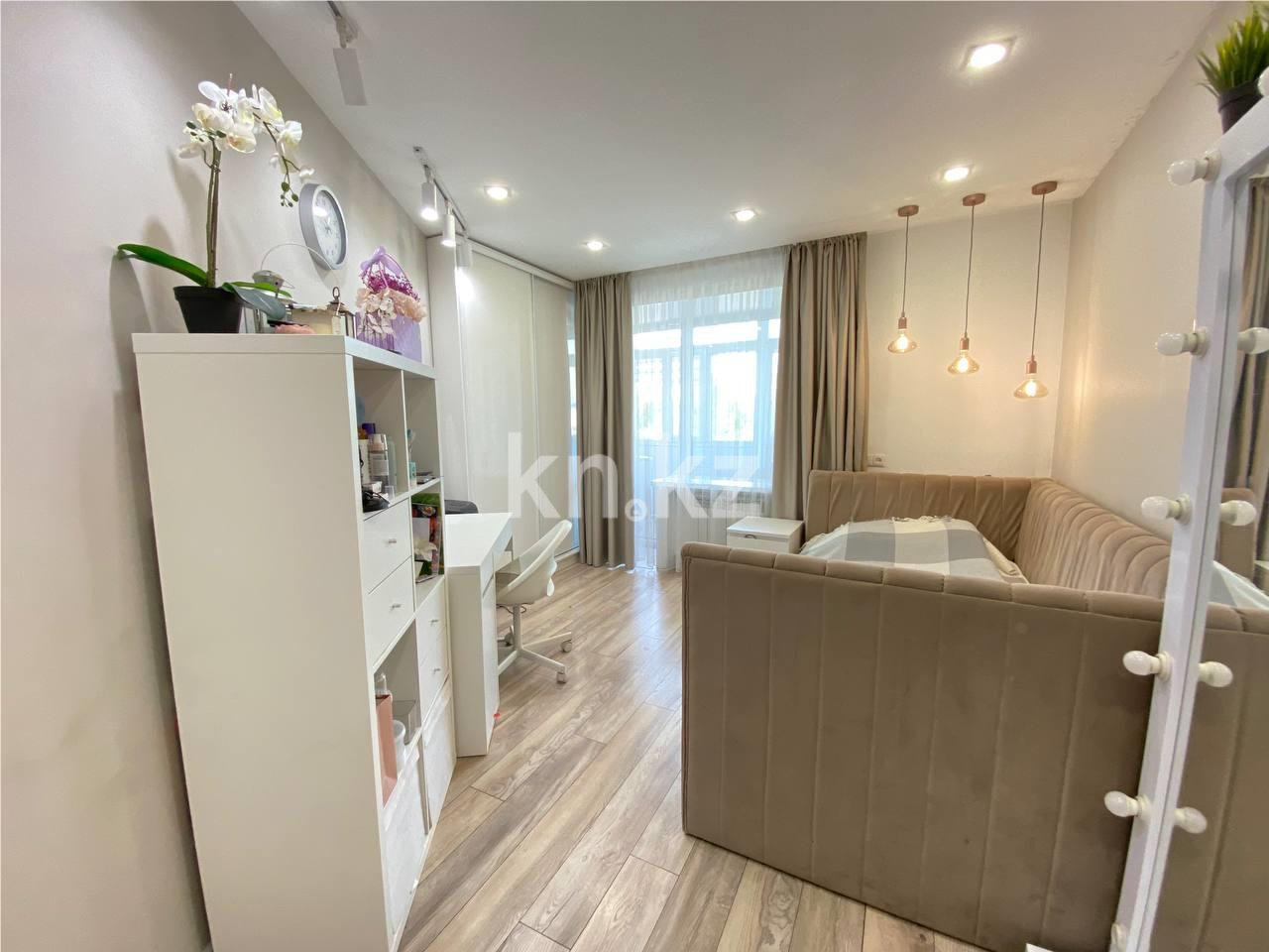 Продажа 4-комнатной квартиры, 102 м², пр. Н. Абдирова, дом  19 в Караганде - фото 4