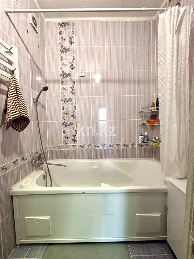 Продажа 2-комнатной квартиры, 49 м², пр. Бухар-жырау в Караганде - фото 5