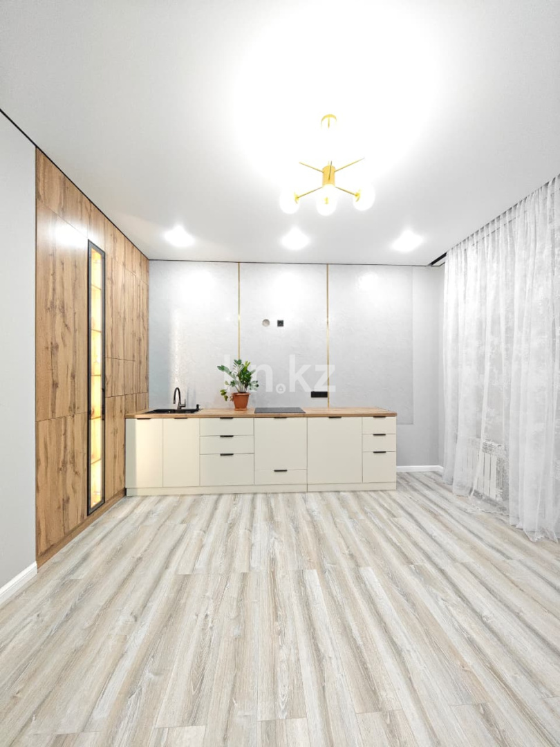 Продажа 2-комнатной квартиры, 61 м², ул. Университетская, дом  18 в Караганде - фото 6