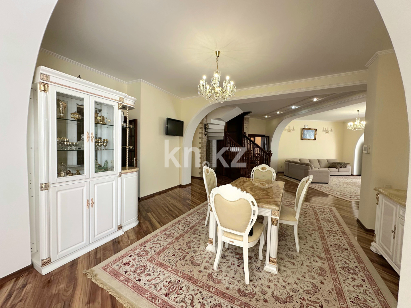 Продажа 8-комнатного дома, 360 м² в Шымкенте - фото 9