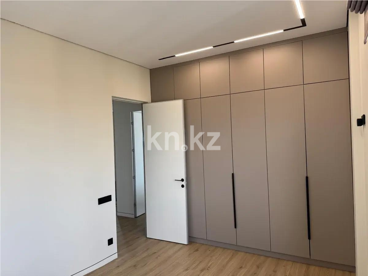Продажа 4-комнатной квартиры, 120 м², ул. Акмешит, дом  13/3 в Астане - фото 4