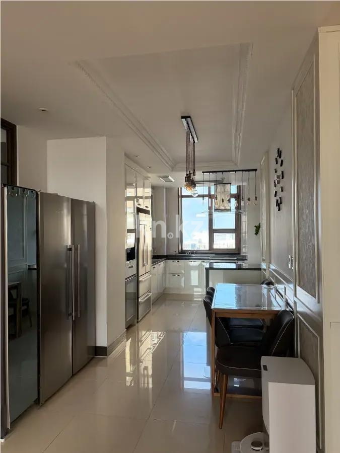 Продажа 4-комнатной квартиры, 136 м², пр. Кошкарбаева, дом  10 в Астане - фото 4