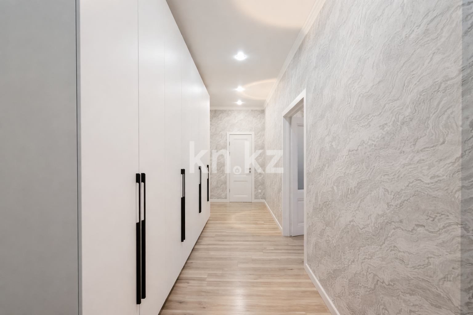 Продажа 3-комнатной квартиры, 94 м² в Караганде - фото 12