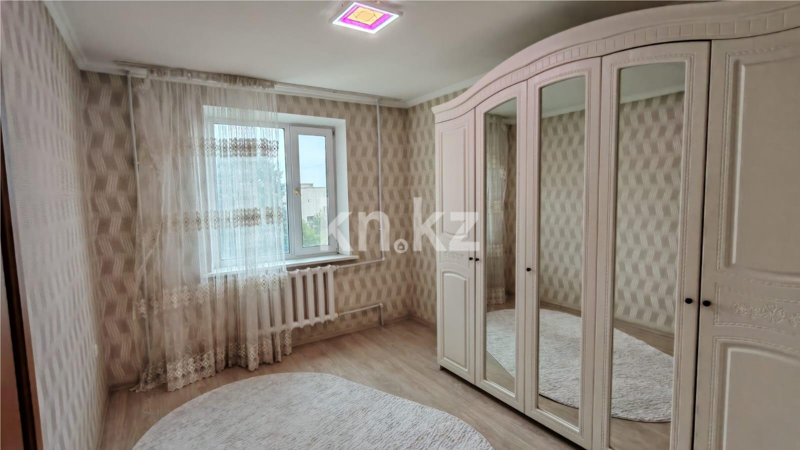 Продажа 3-комнатной квартиры, 64 м², ул. Муканова в Караганде