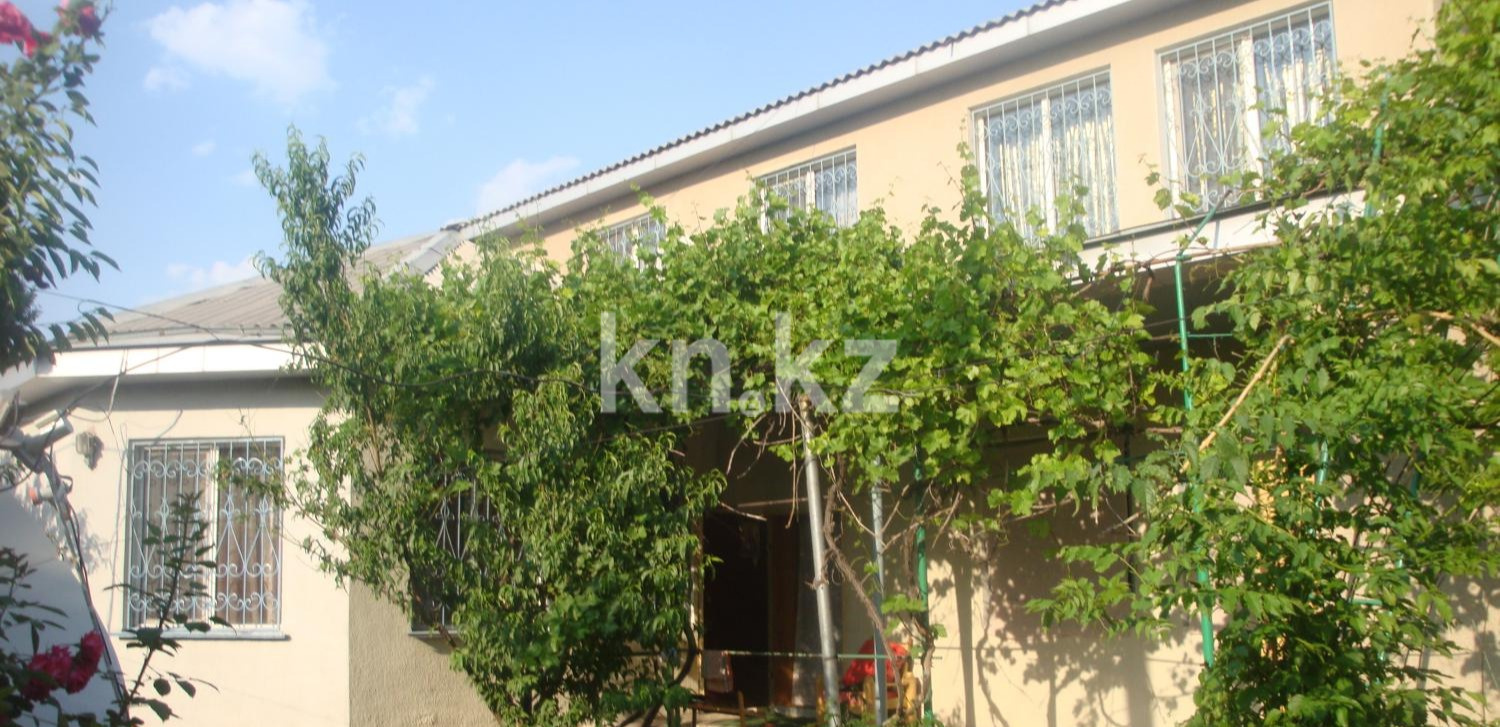 Продажа 8-комнатного дома, 195 м², ул. Есенина в Шымкенте
