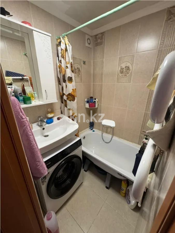 Продажа 3-комнатной квартиры, 62 м², ул. Муканова, дом  10 в Караганде - фото 6