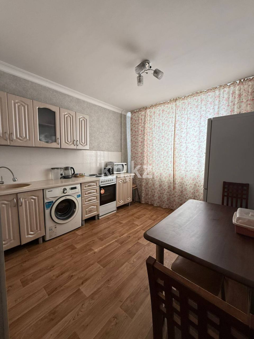 Аренда 2-комнатной квартиры, 65 м² в Астане