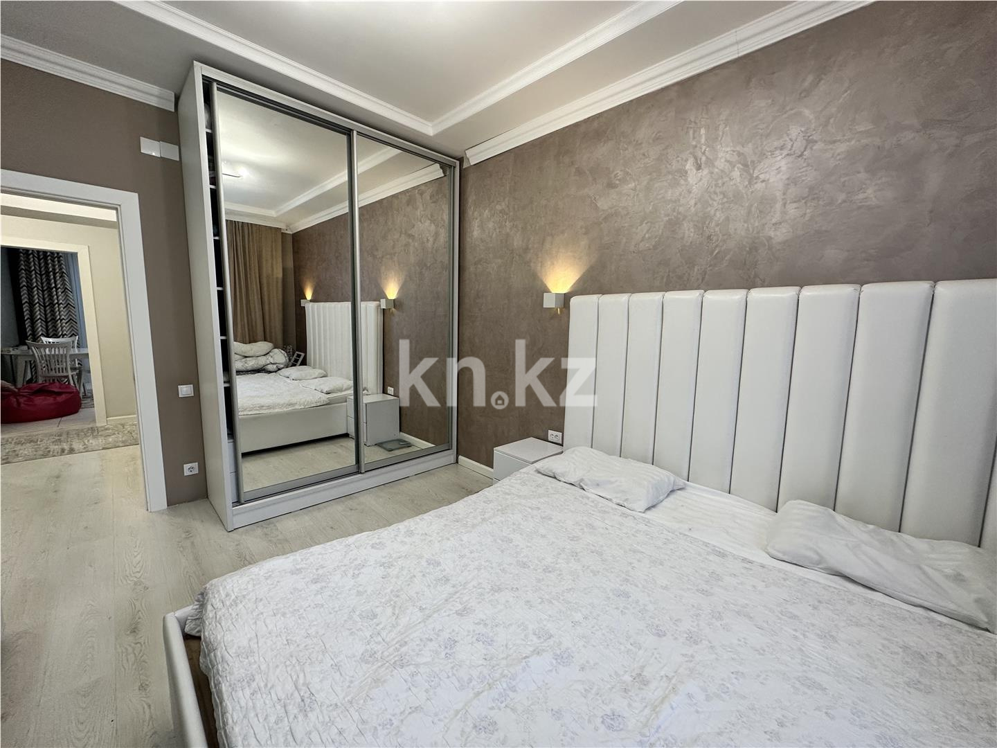 Продажа 3-комнатной квартиры, 87 м², мкр-н Степной-2, дом  14/1 в Караганде - фото 2