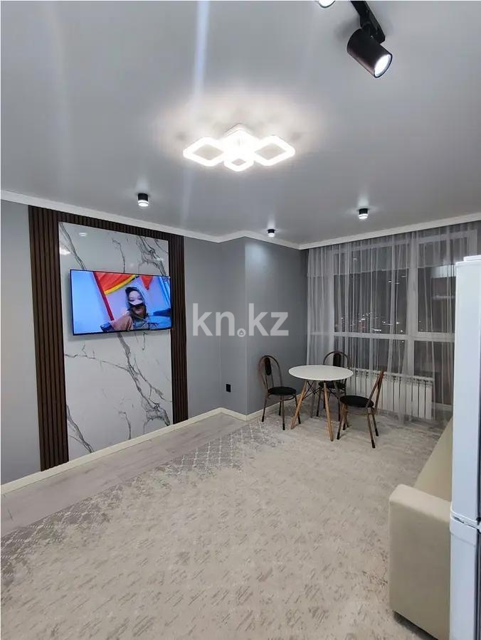 Продажа 2-комнатной квартиры, 50 м², ул. Толе би, дом  285/8 стр в Алматы