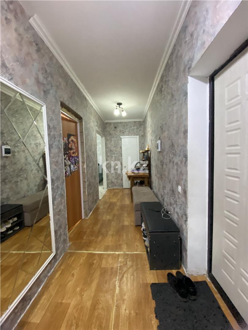 Продажа 2-комнатной квартиры, 69 м², ул. Момышулы, дом  28 в Караганде - фото 11