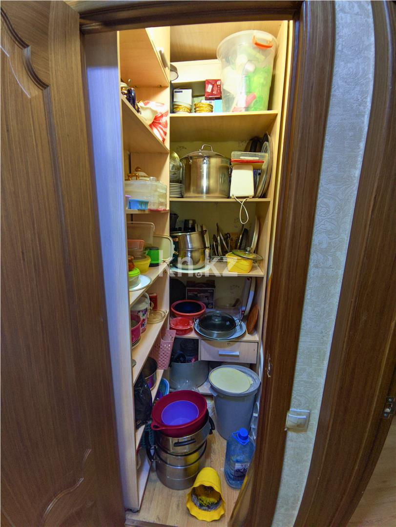 Продажа 4-комнатной квартиры, 76 м² в Караганде - фото 12