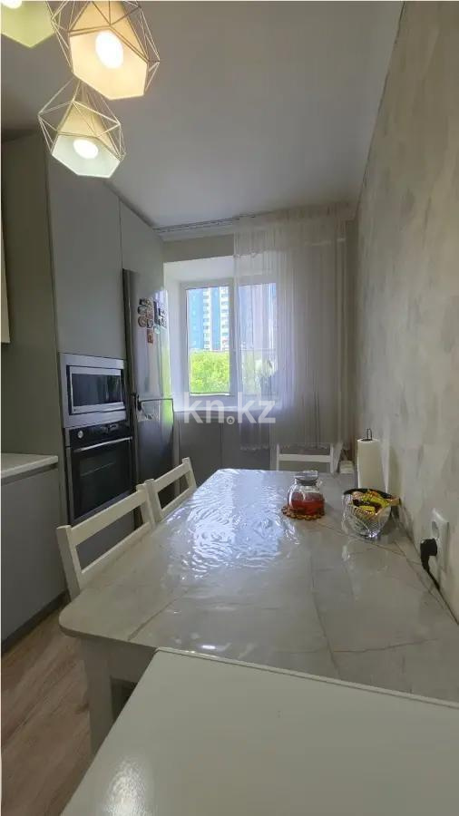 Продажа 4-комнатной квартиры, 75.4 м² в Астане - фото 4