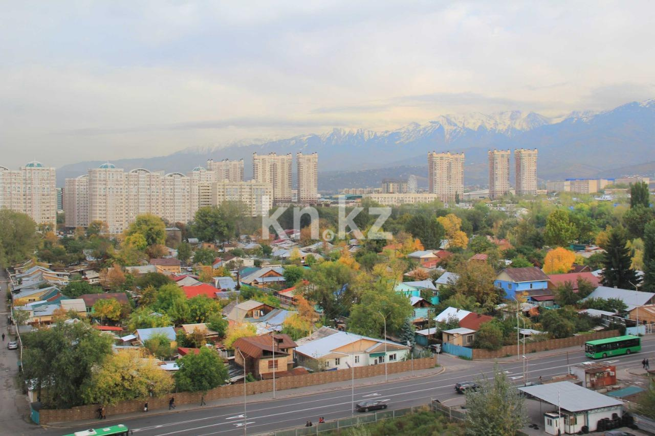 Аренда 3-комнатной квартиры посуточно, 95 м² в Алматы - фото 11