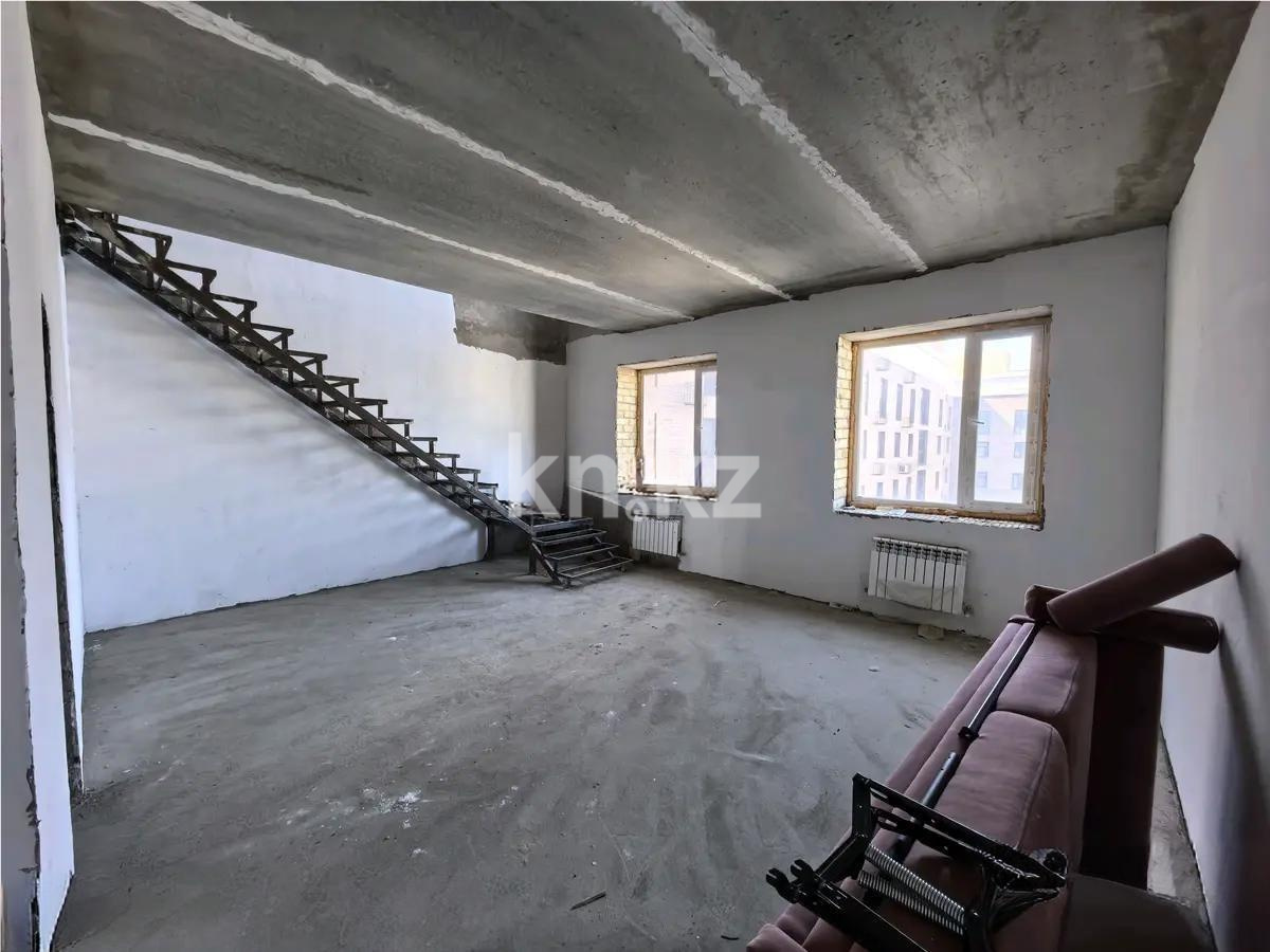 Продажа 4-комнатной квартиры, 140 м² в Караганде